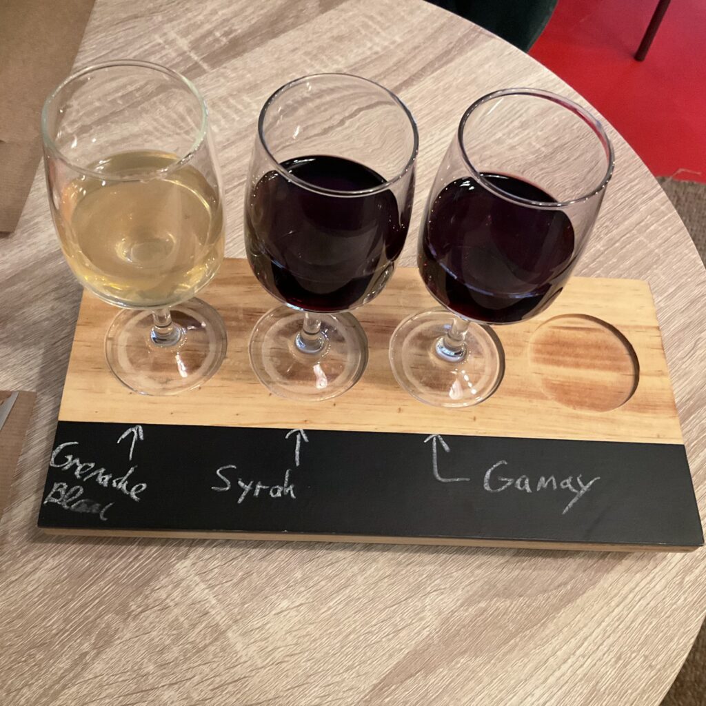 リヨンおすすめレストランのワイン飲み比べセット