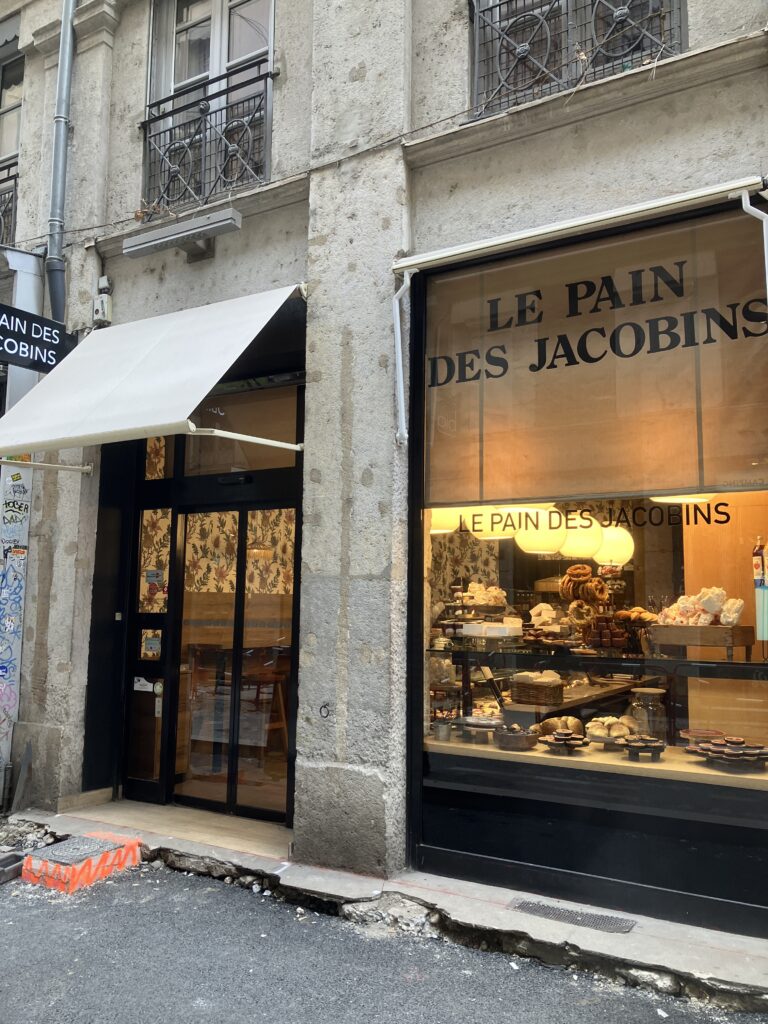 リヨンのベーカリーパン屋Le Pain des Jacobins外観