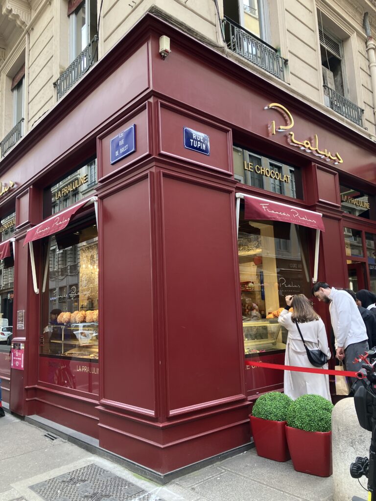 リヨンベーカリーのパン屋D’Brioche Aux Pralines Pralus外観