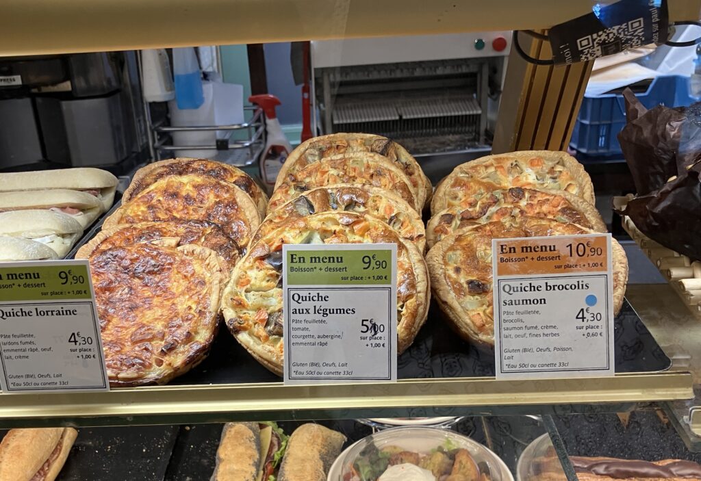 リヨンベーカリーのパン屋PAULのQuiche lorraine
(キッシュ