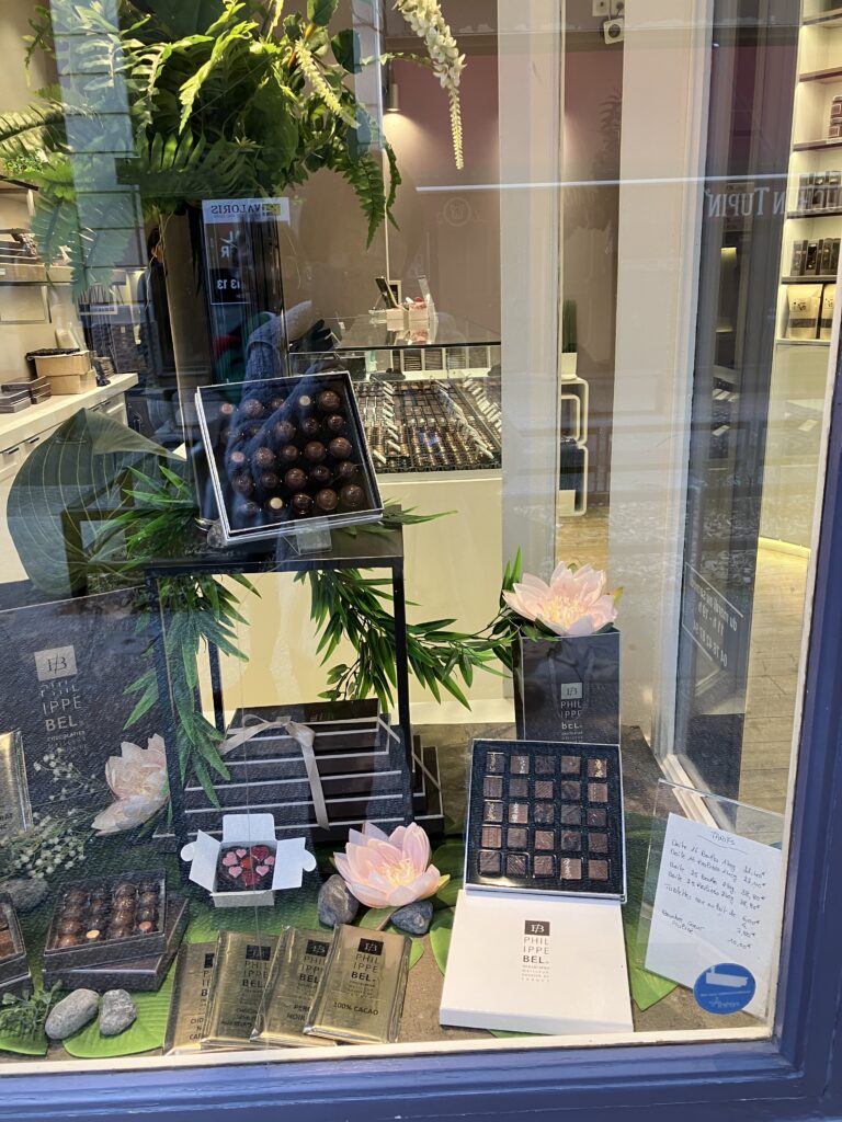 リヨン チョコレート店Chocolaterie Philippe Belのショーウィンドウ