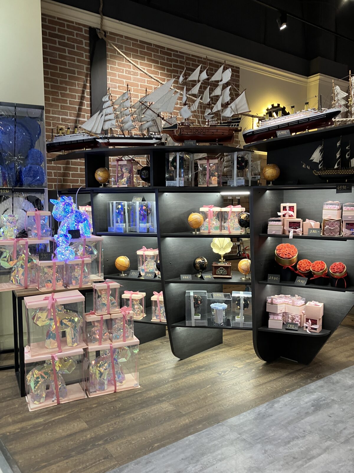 ショッピングセンター店内