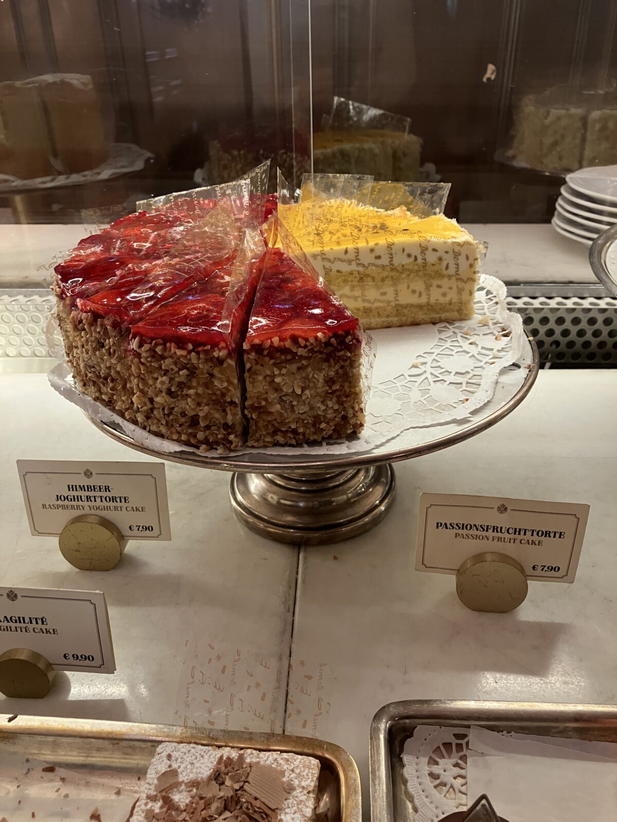 ウィーンの人気カフェ「DEMEL」