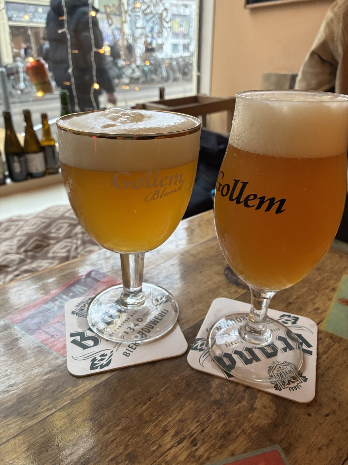アムステルダム レストラン おすすめCafe Gollem Amstelstraat注文品・ビール