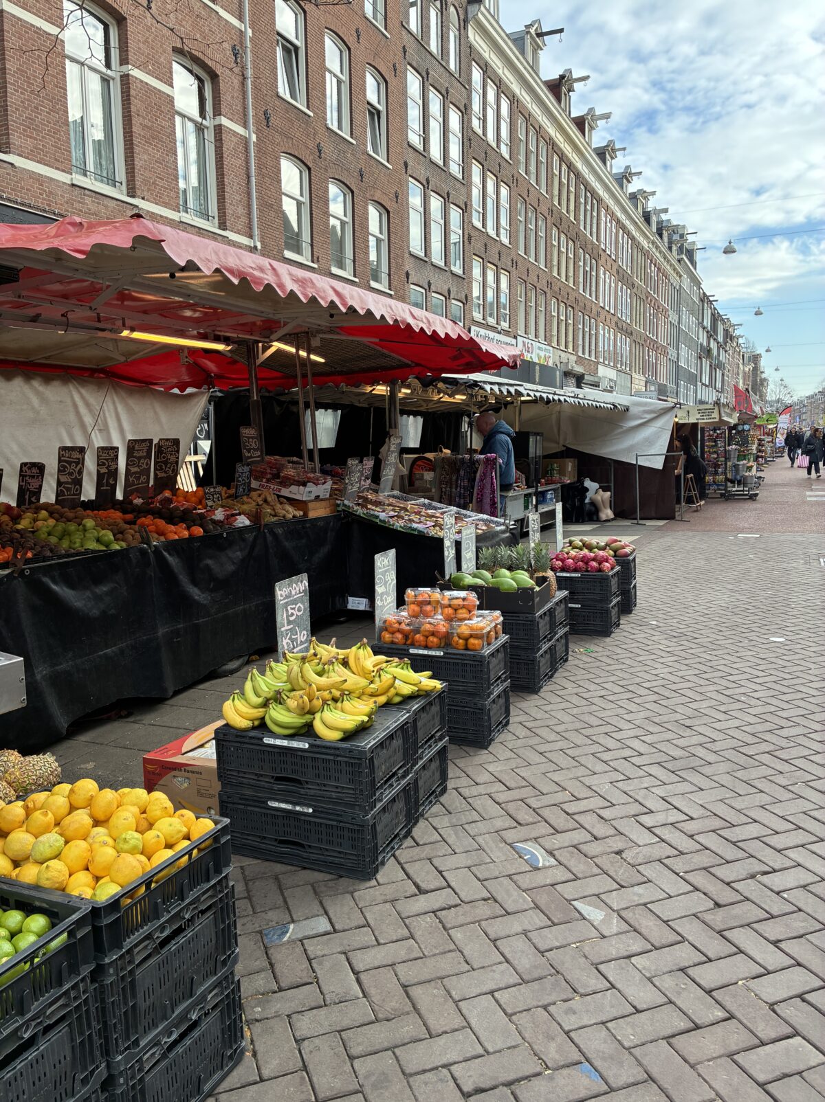 アムステルダム市場Albert Cuyp Marktの果物・野菜店