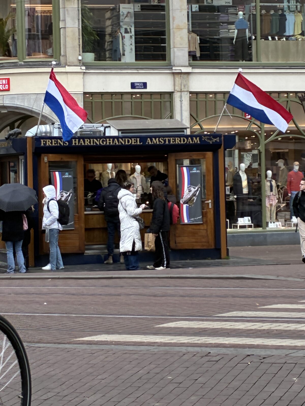 アムステルダムテイクアウト店Frens Haringhandel店舗外観