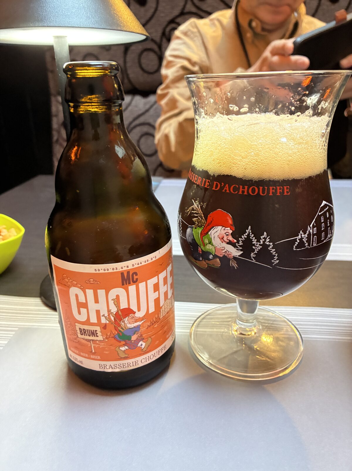 リエージュ レストラン The Cocoon-In注文品Mc CHOUFFE(ダークビール)