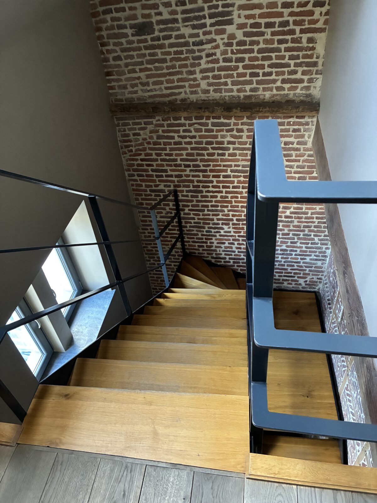 リエージュホテルの部屋までの階段