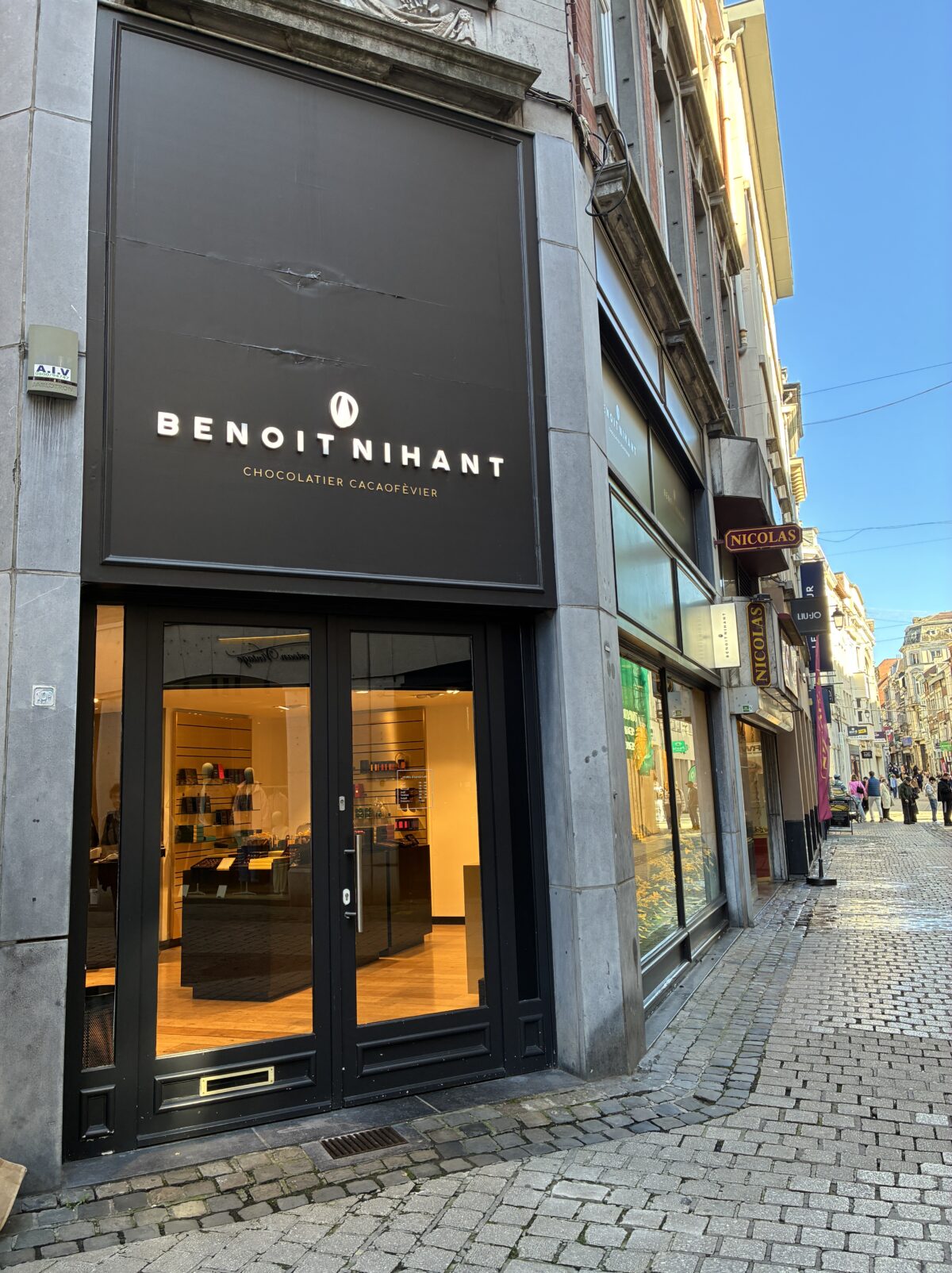 リエージュ チョコレート おすすめBenoit Nihant Chocolatier Cacaofèvier Liège店舗入口