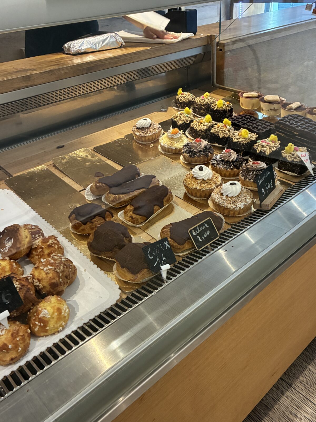 リエージュ ベーカリーおすすめ
Maison Barrile 店内