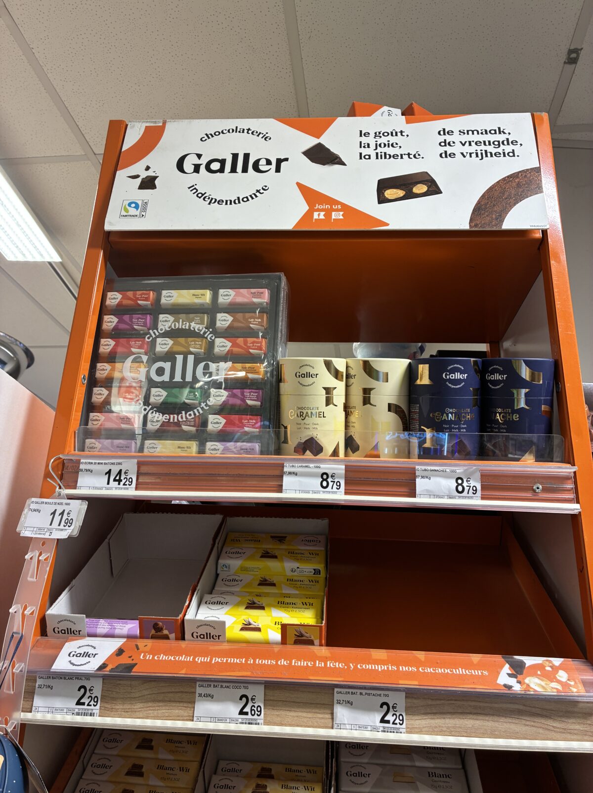 リエージュスーパーCarrefour Express LIÈGE FÉRONSTREEGallerのチョコレート