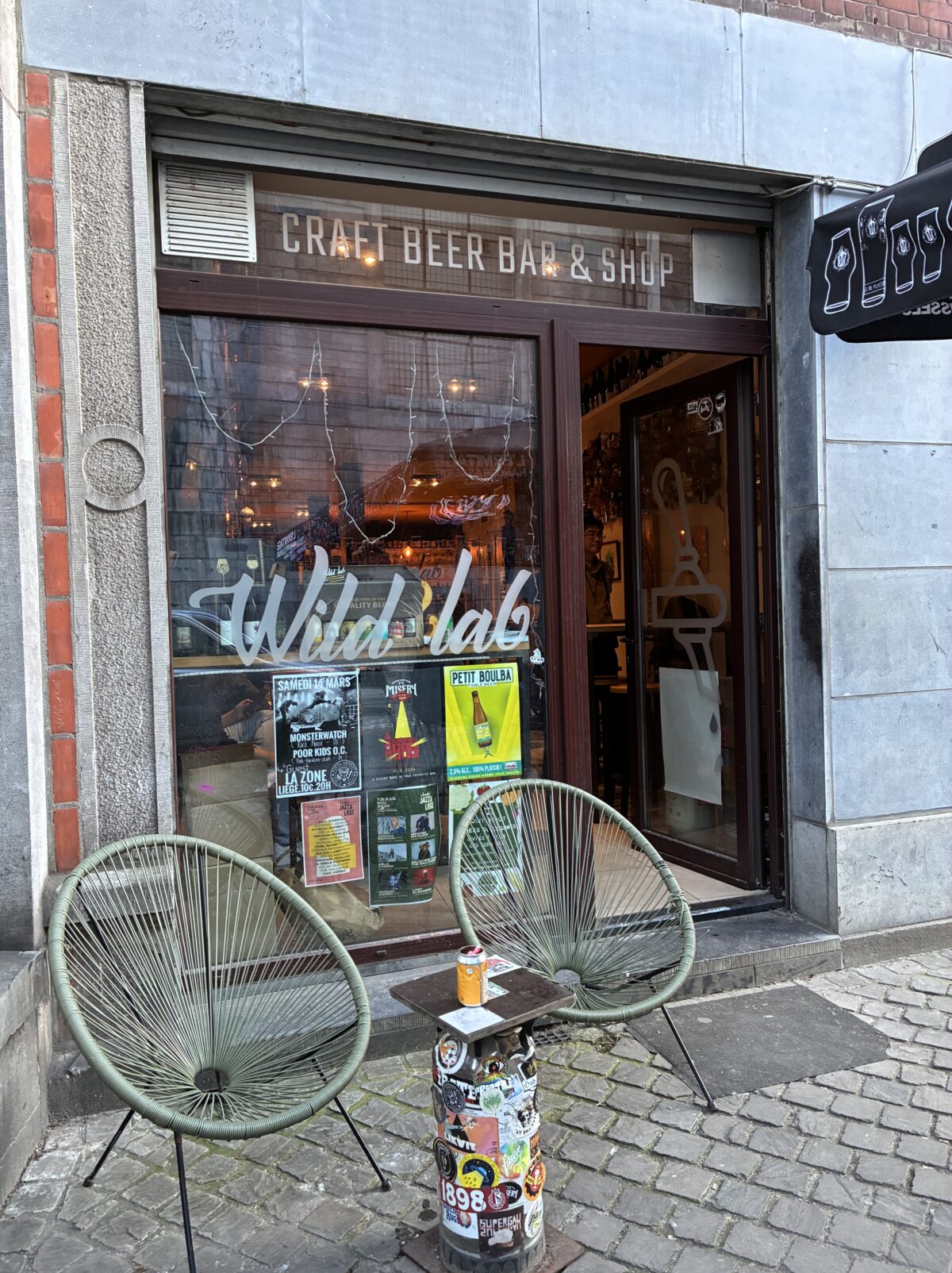 リエージュビアバーWild Lab Liège入口