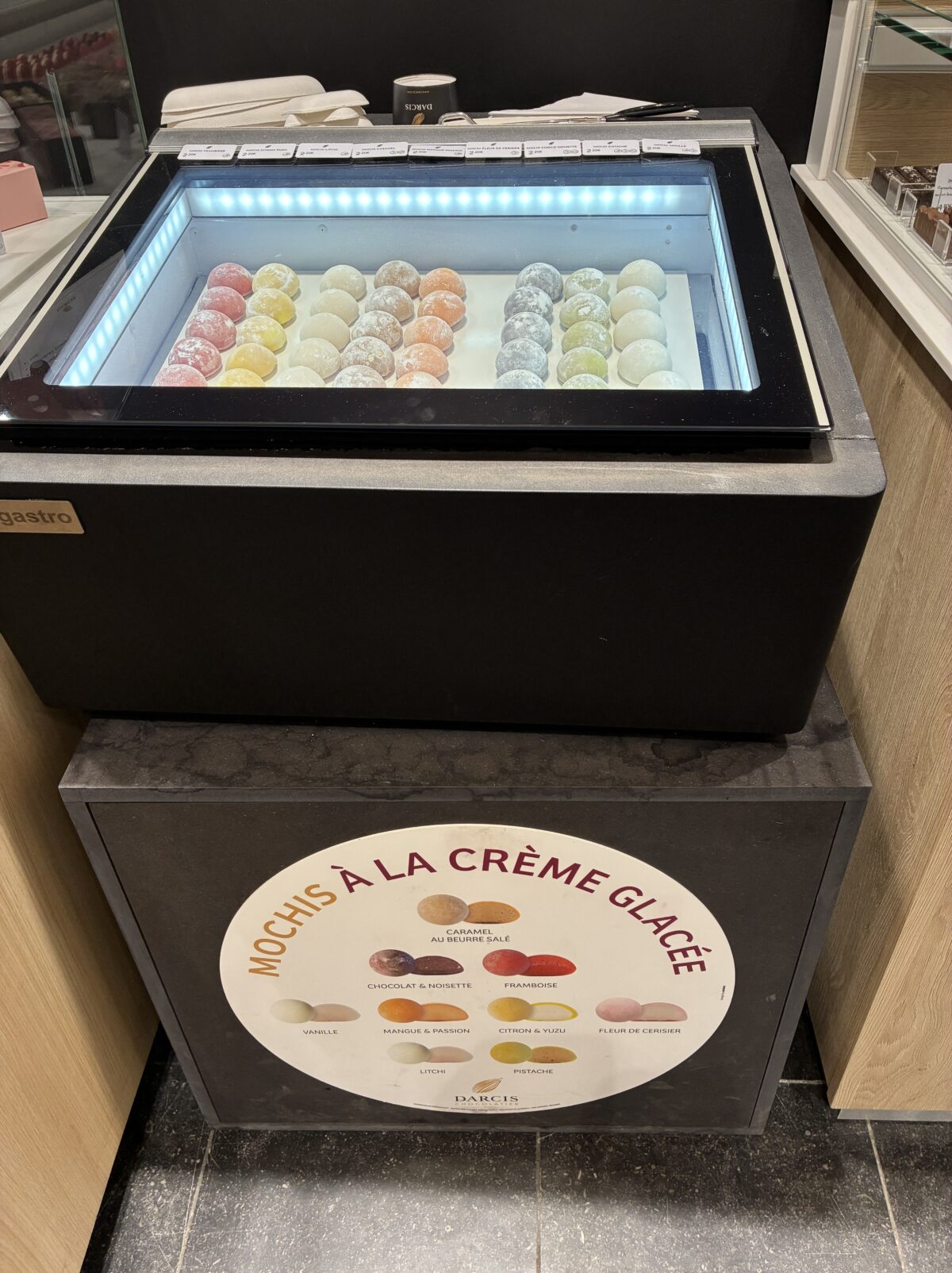 リエージュ チョコレートおすすめDarcis Chocolatier 店内