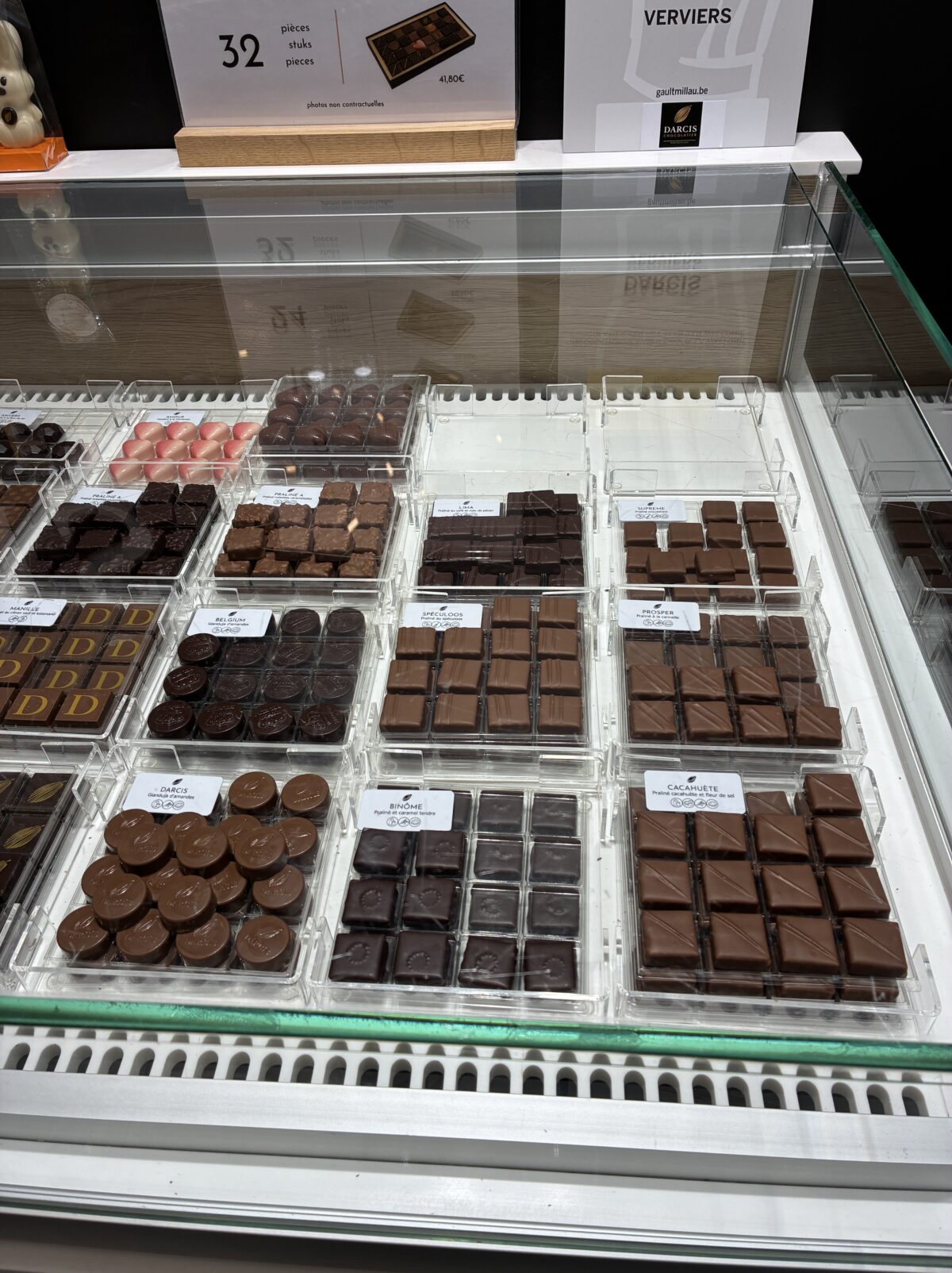 リエージュ チョコレートおすすめDarcis Chocolatier店内