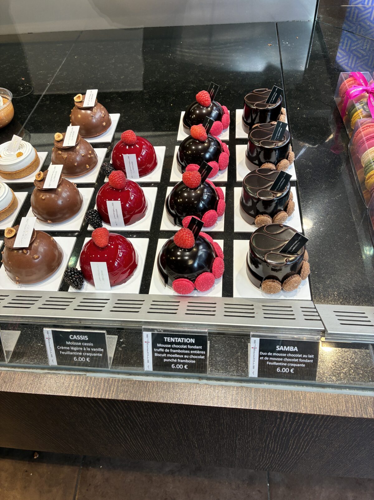 リエージュカフェPâtisserie Stoffels
店内のおいしそうなケーキ