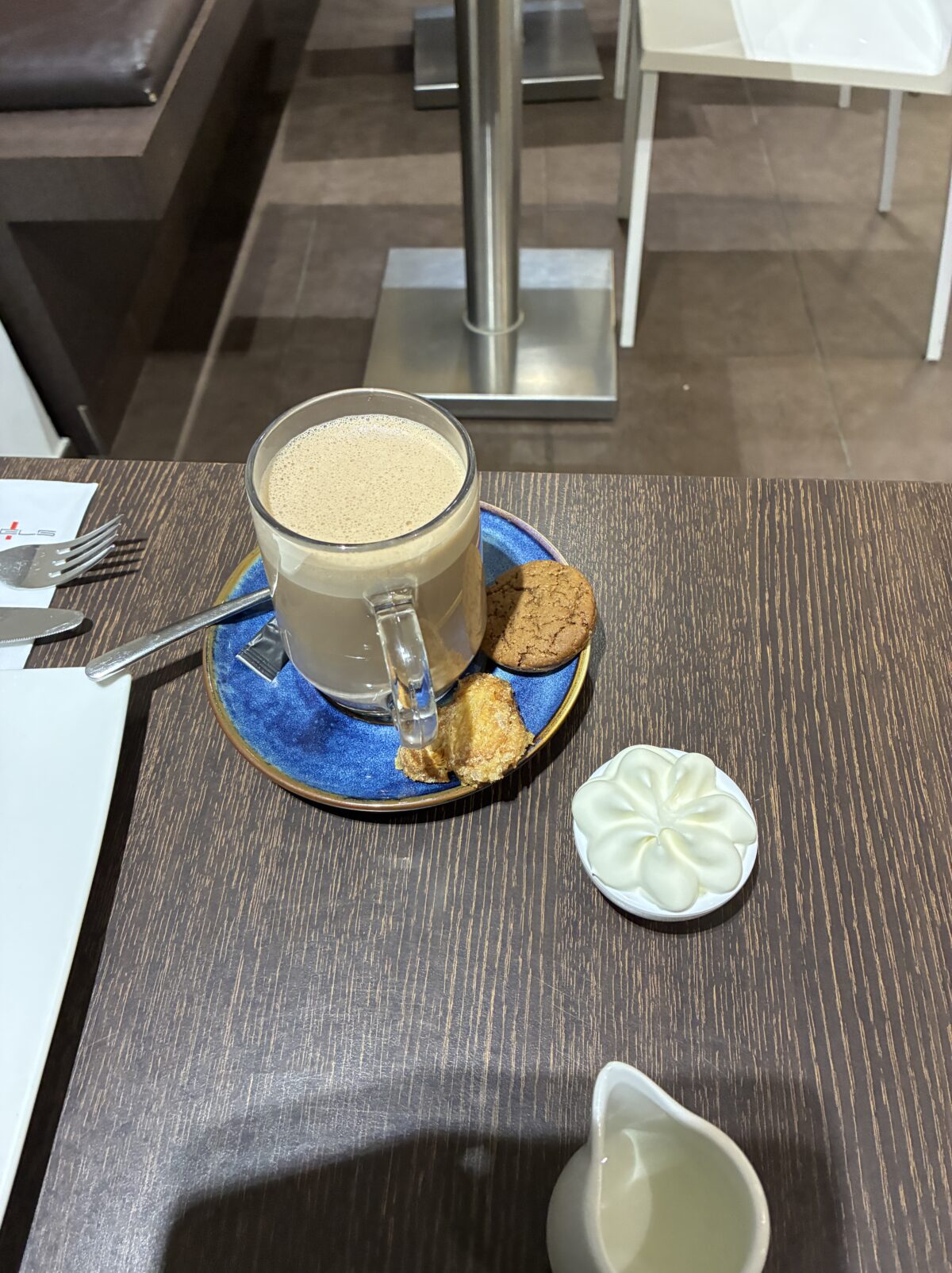リエージュカフェPâtisserie Stoffels注文品ホットチョコレート