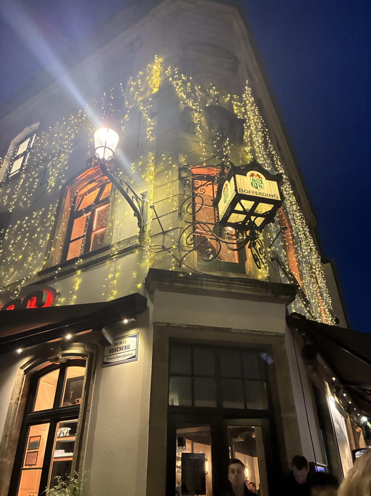 ルクセンブルクレストラン Urban Bar & Restaurant Urban City お店入口