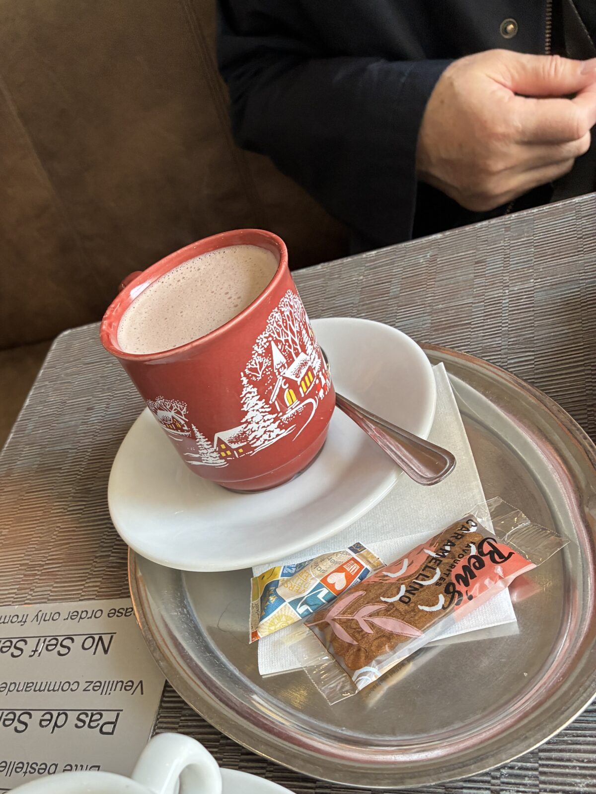 ルクセンブルクカフェCafé Veneziano
注文品ココア
