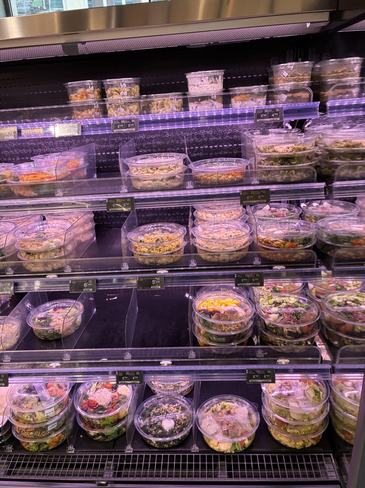 ルクセンブルクスーパーMonoprix Guillaume II パスタ・野菜・おかず等