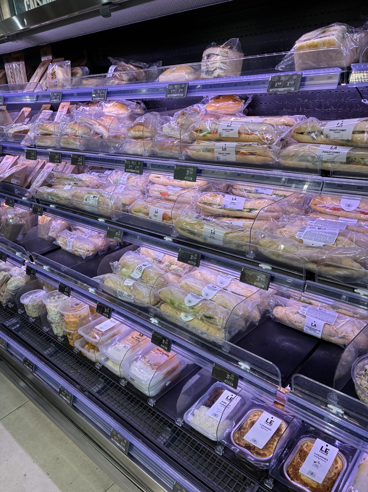 ルクセンブルクスーパーMonoprix Guillaume II サンドイッチ・惣菜パン