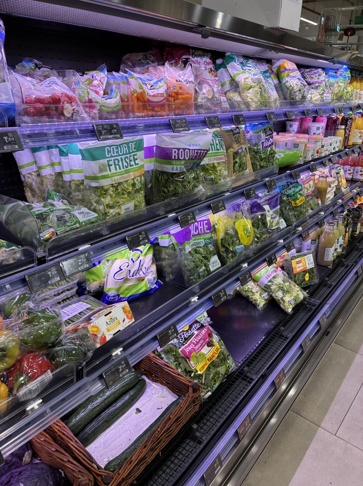 ルクセンブルクスーパーMonoprix Guillaume II 袋入りサラダ類