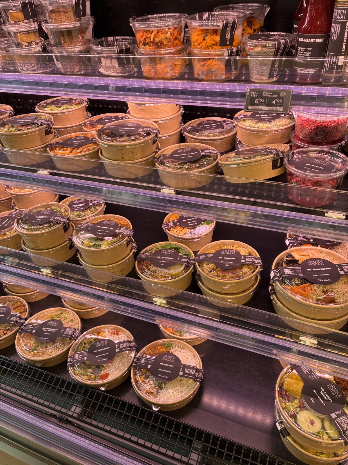 ルクセンブルクスーパーMonoprix Guillaume II お惣菜やサラダ