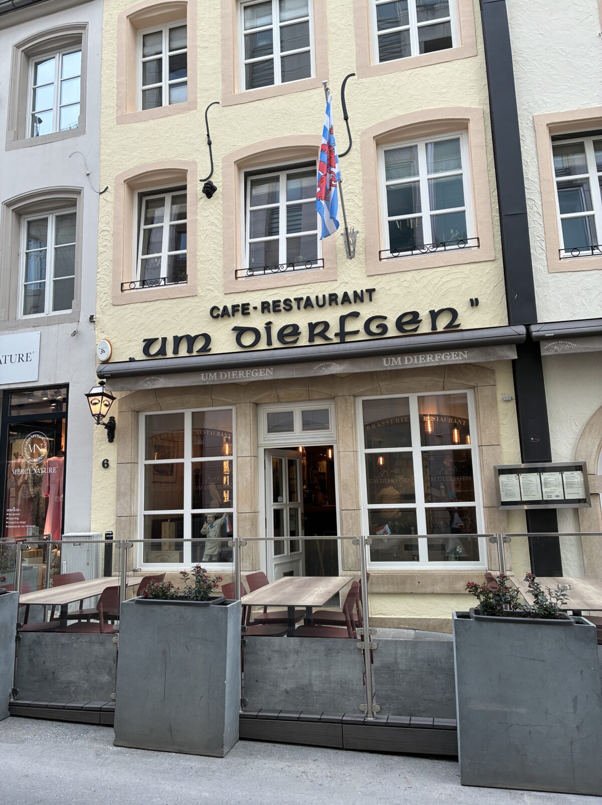 ルクセンブルクレストラン Café-Restaurant Um Dierfgen 店舗外観
