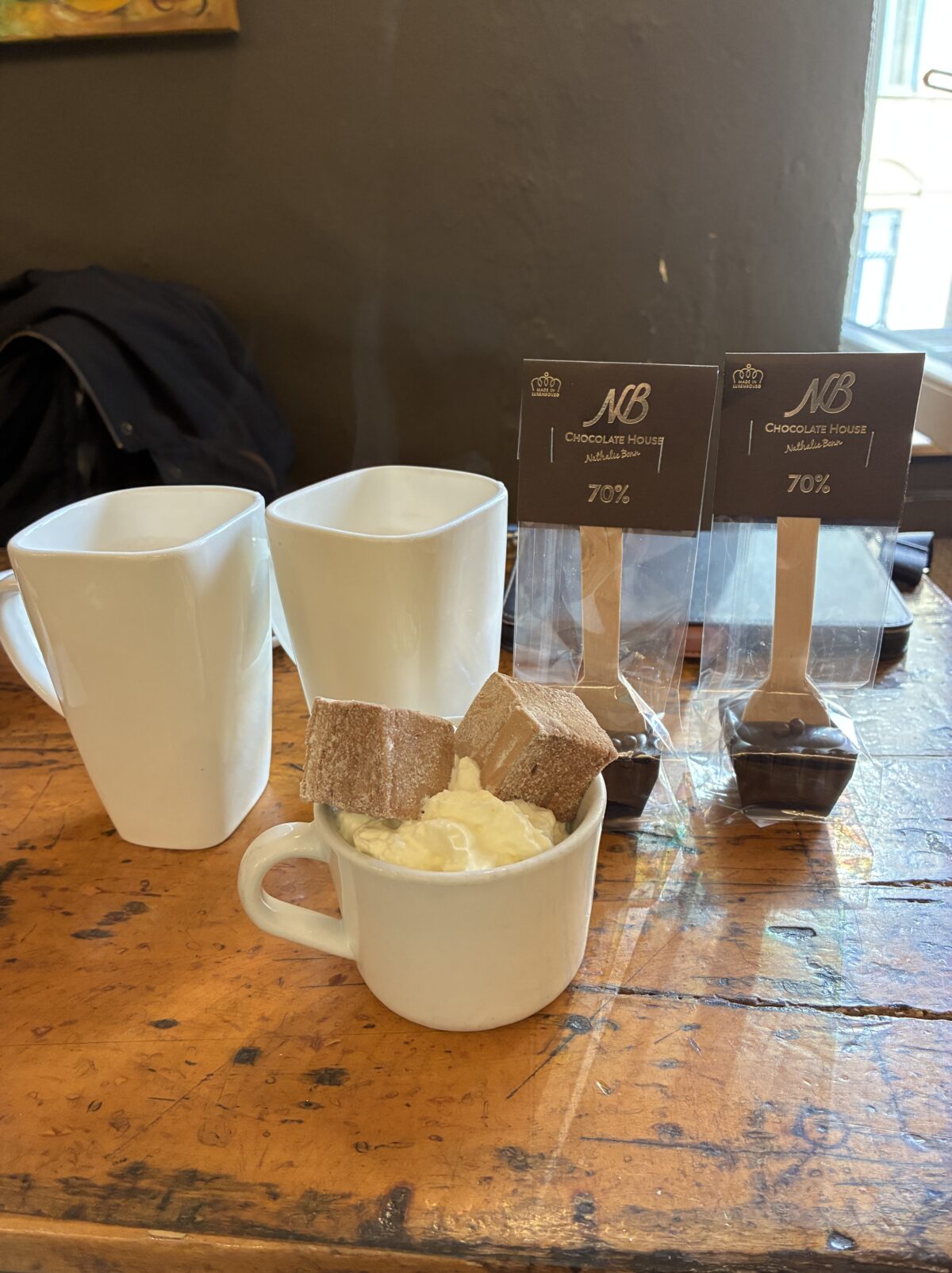 ルクセンブルクカフェChocolate House Nathalie Bonn注文品 70%ダークチョコレートのココア