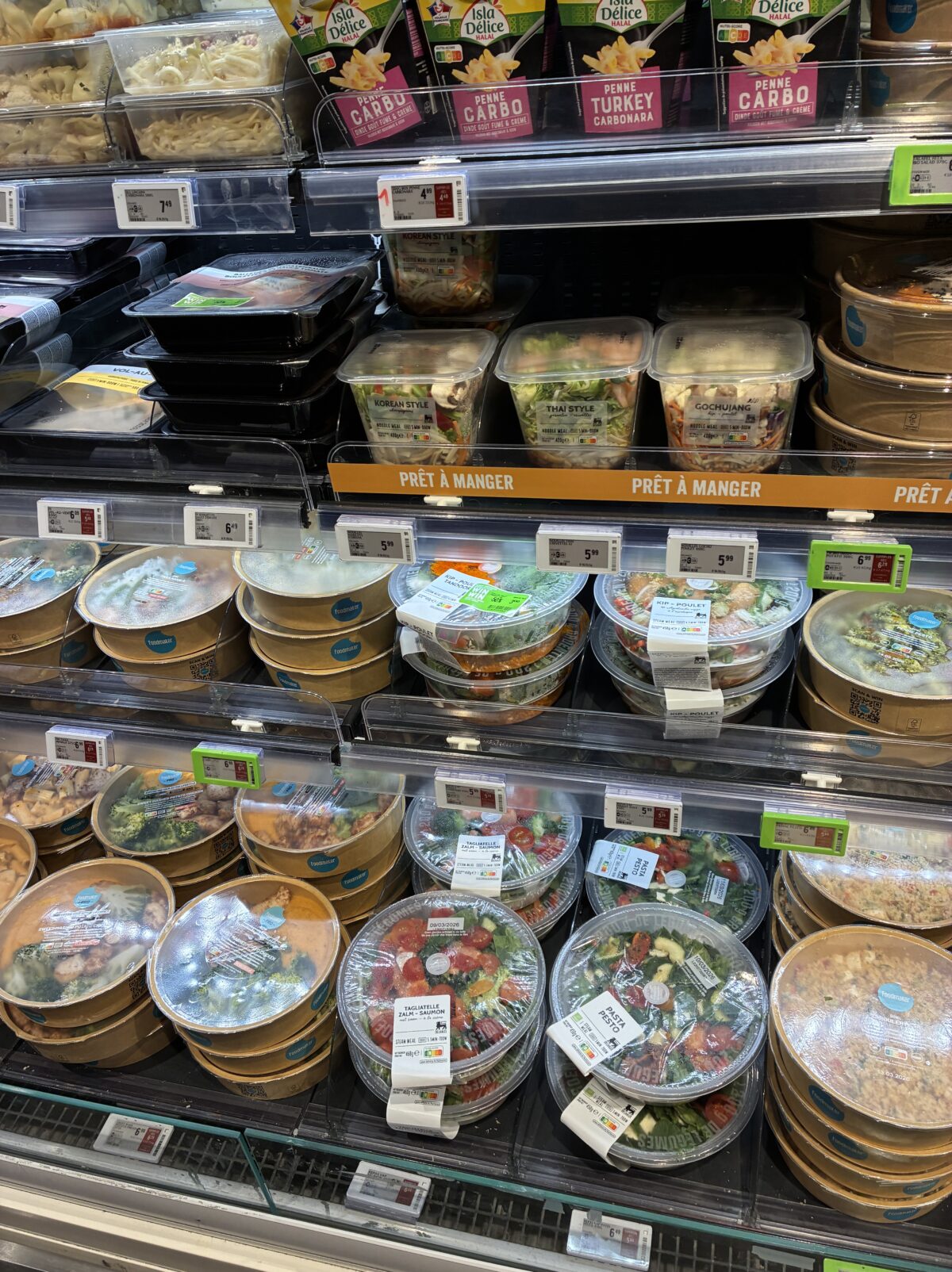 ルクセンブルクスーパーProxy Delhaize Hamilius サラダ・デリ