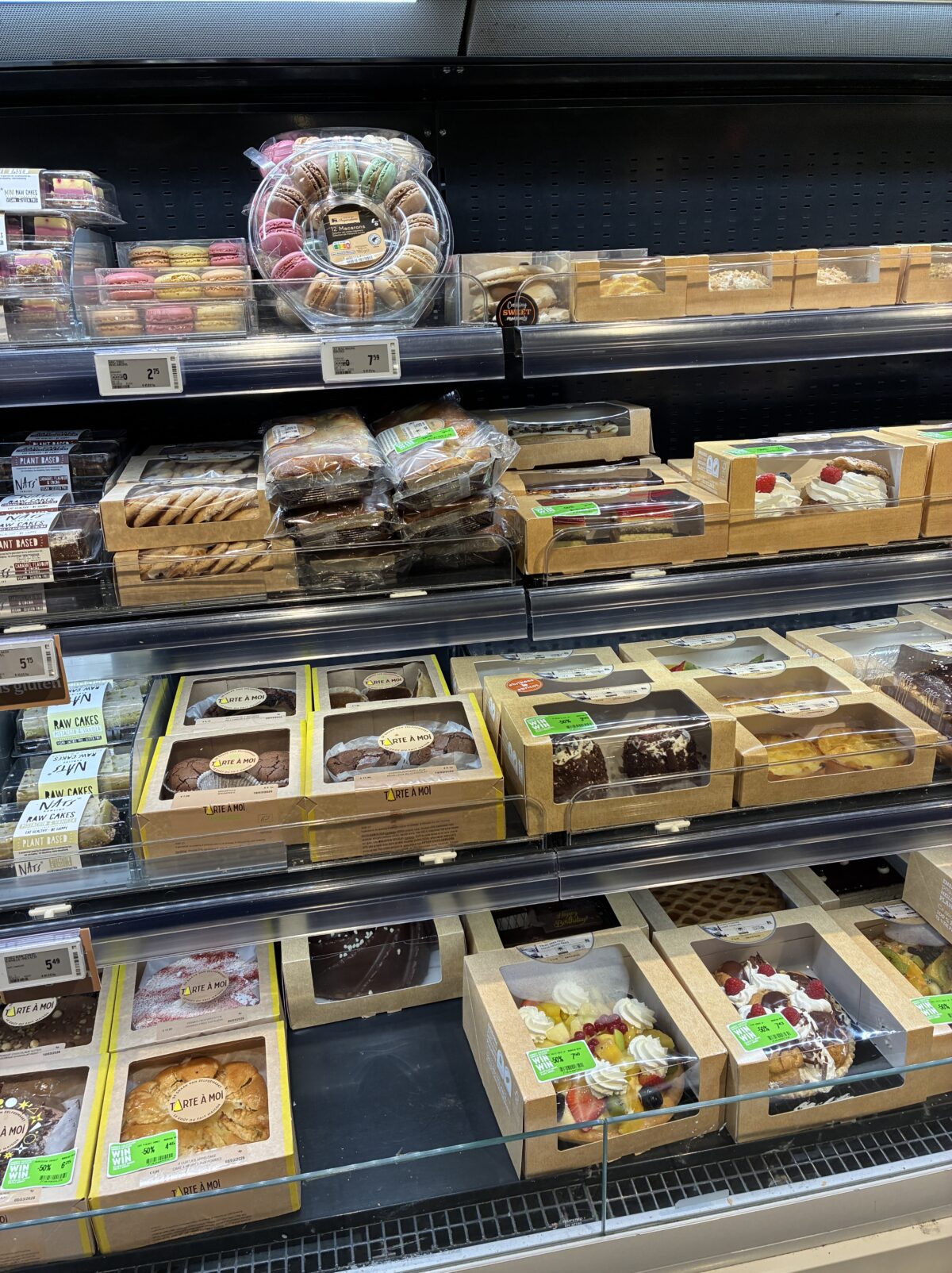 ルクセンブルクスーパーProxy Delhaize Hamilius スイーツ類