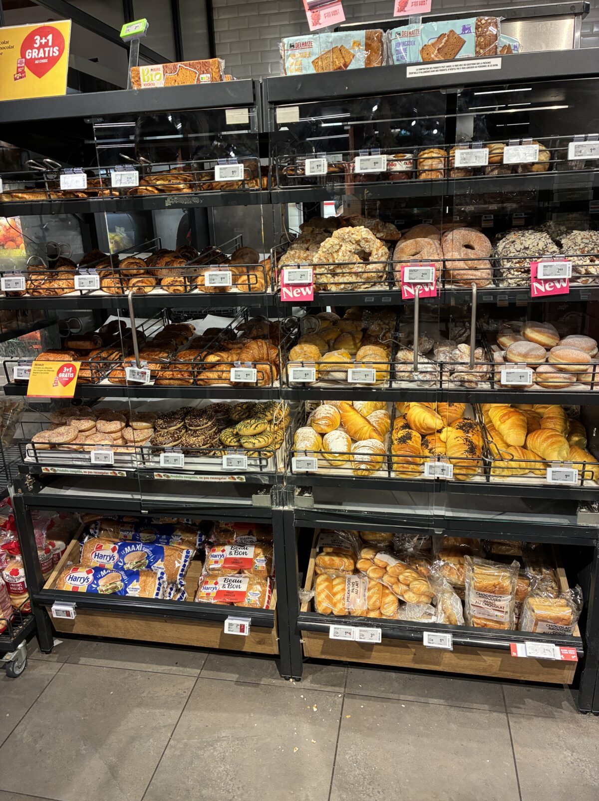 ルクセンブルクスーパーProxy Delhaize Hamilius パン類