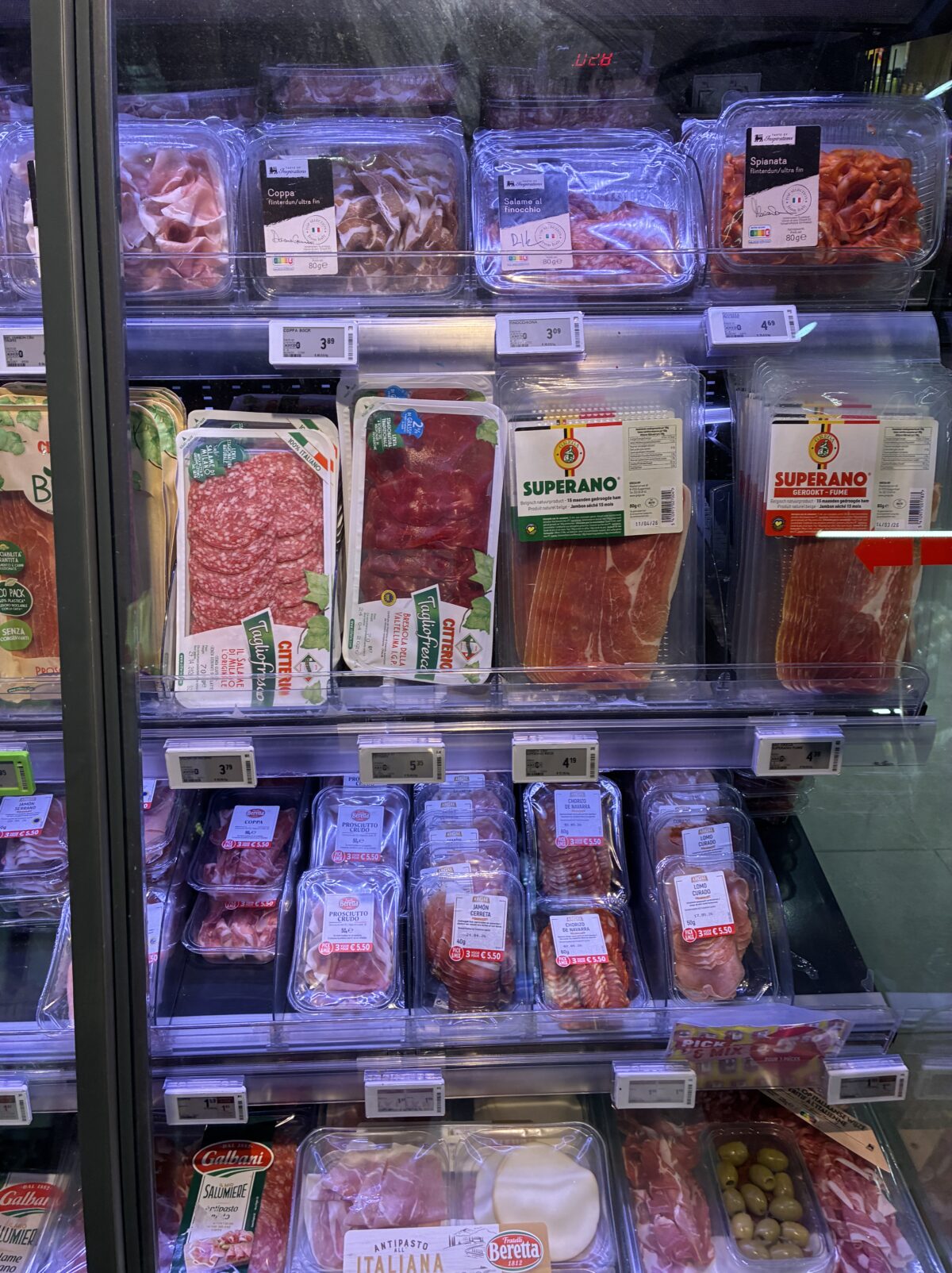 ルクセンブルクスーパーProxy Delhaize Hamilius 生ハム