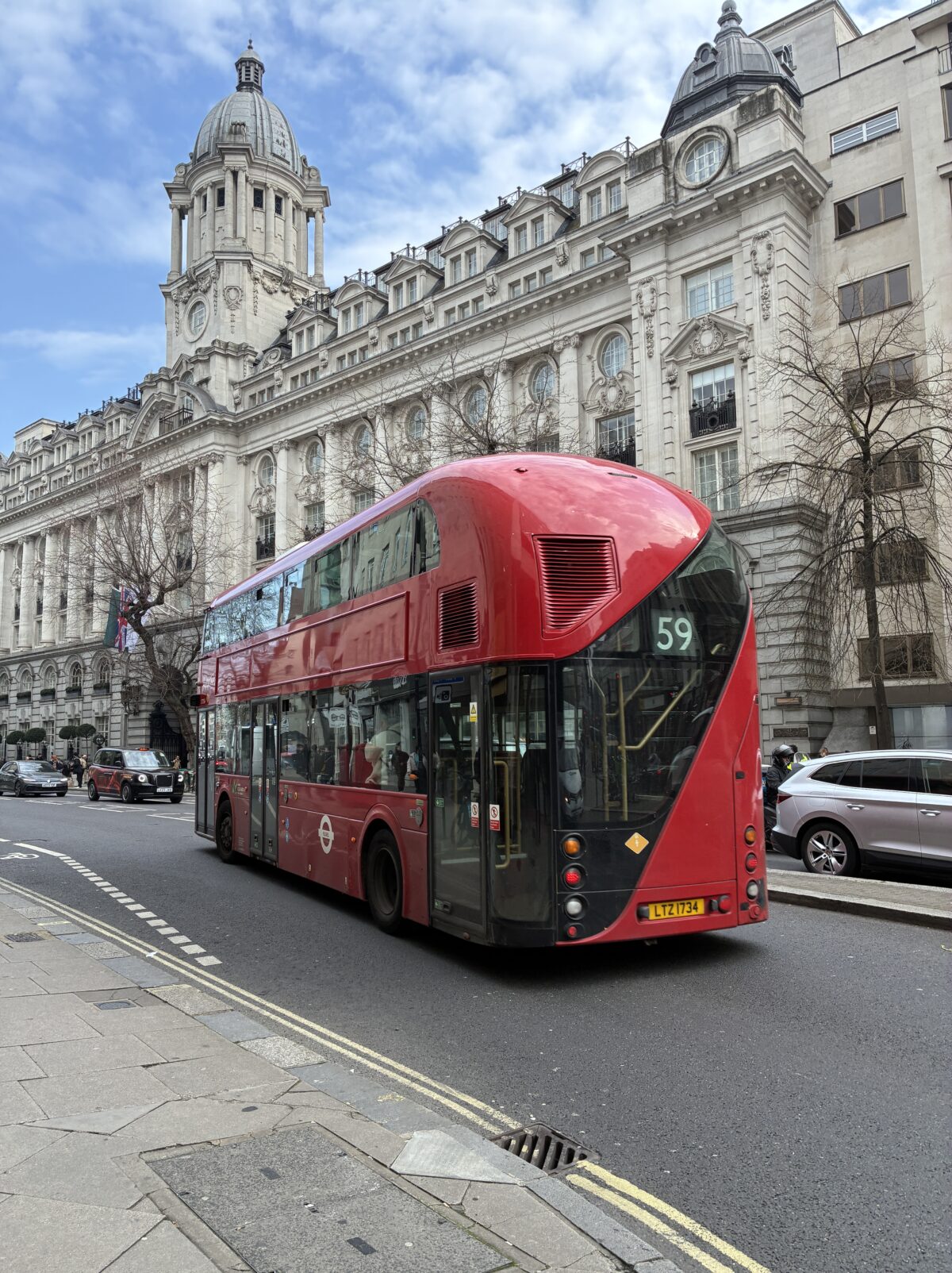 ロンドンホテル前の道路