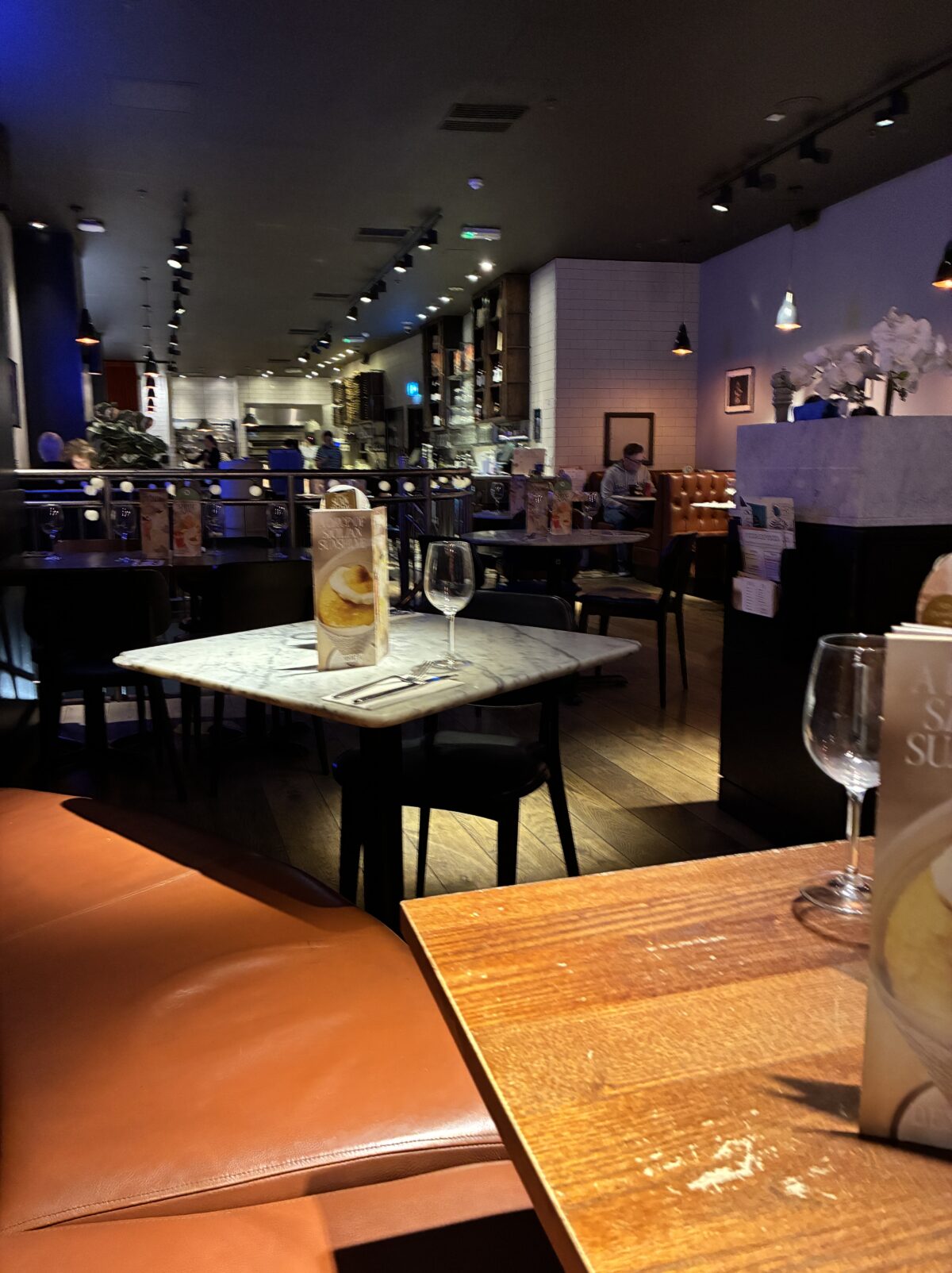ロンドン テイクアウト PizzaExpress High Holborn店 店内