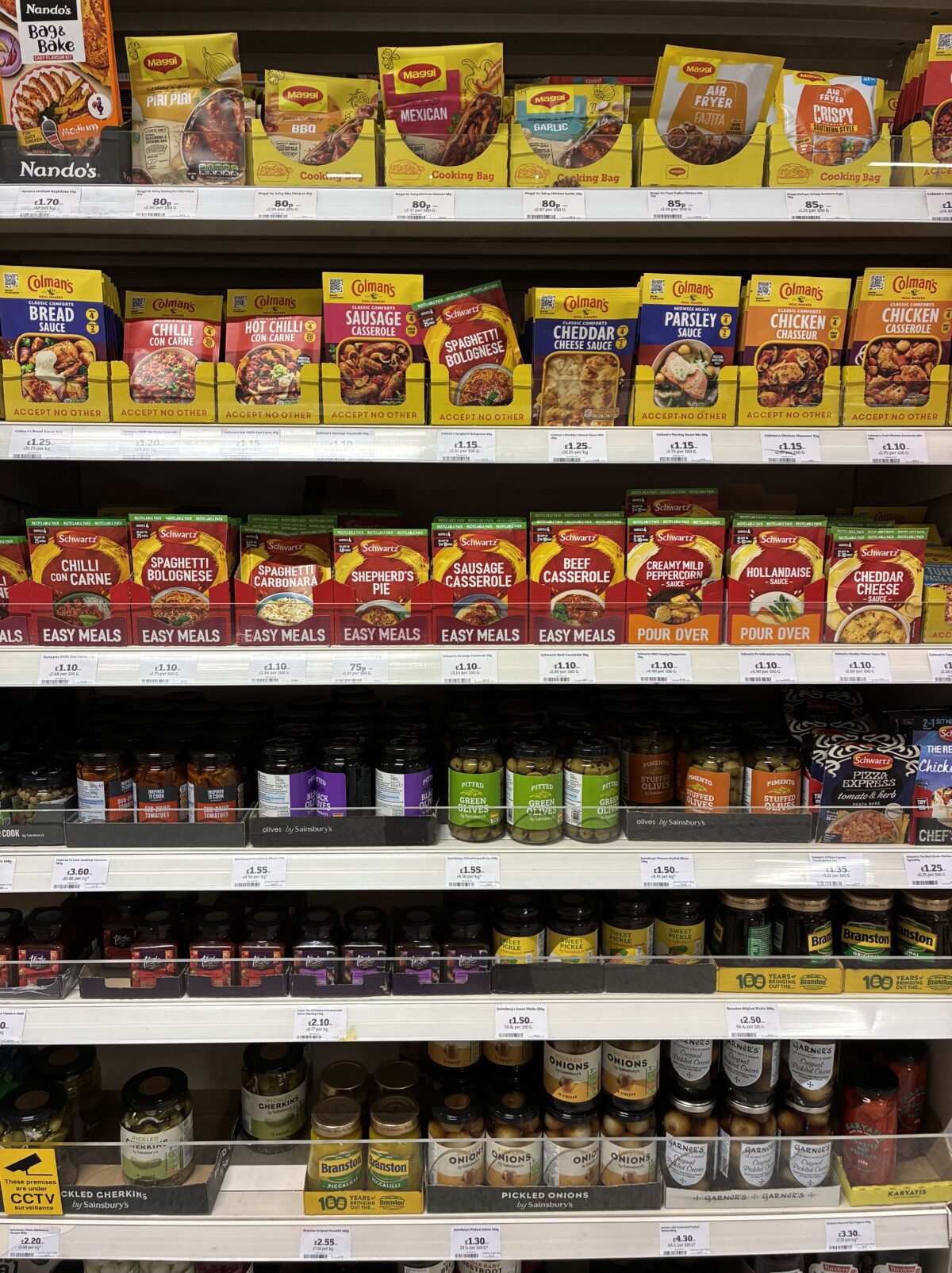 ロンドン スーパー・市場 Sainsbury’s Holborn 人気のクノール