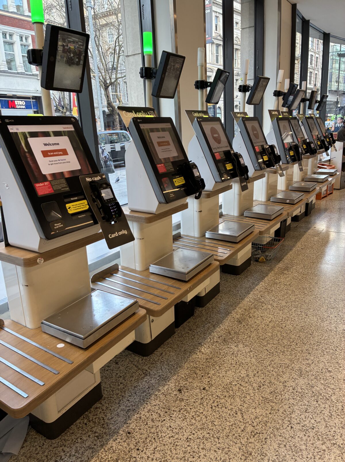 ロンドン スーパー・市場 Sainsbury’s Holborn セルフレジ