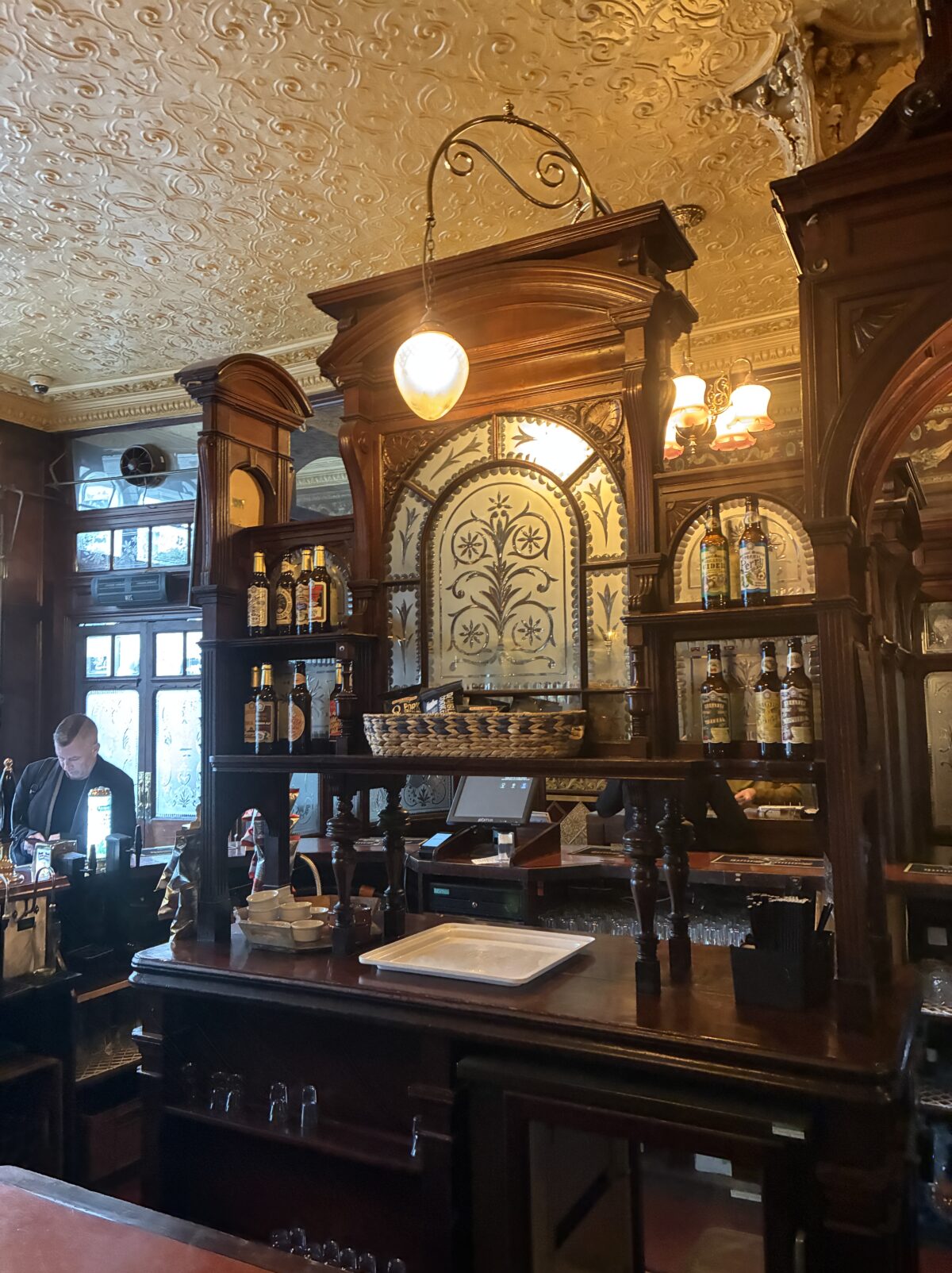 ロンドン パプ Princess Louise店内