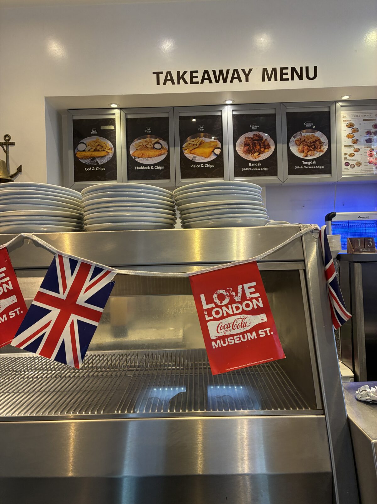 ロンドン テイクアウト Fish Plaice 店内