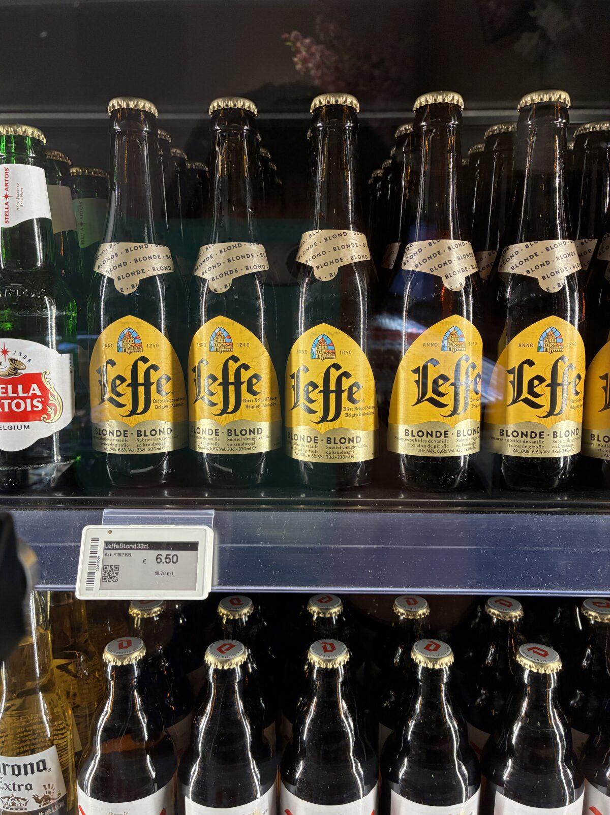ホテル内ショップはお値段お高め