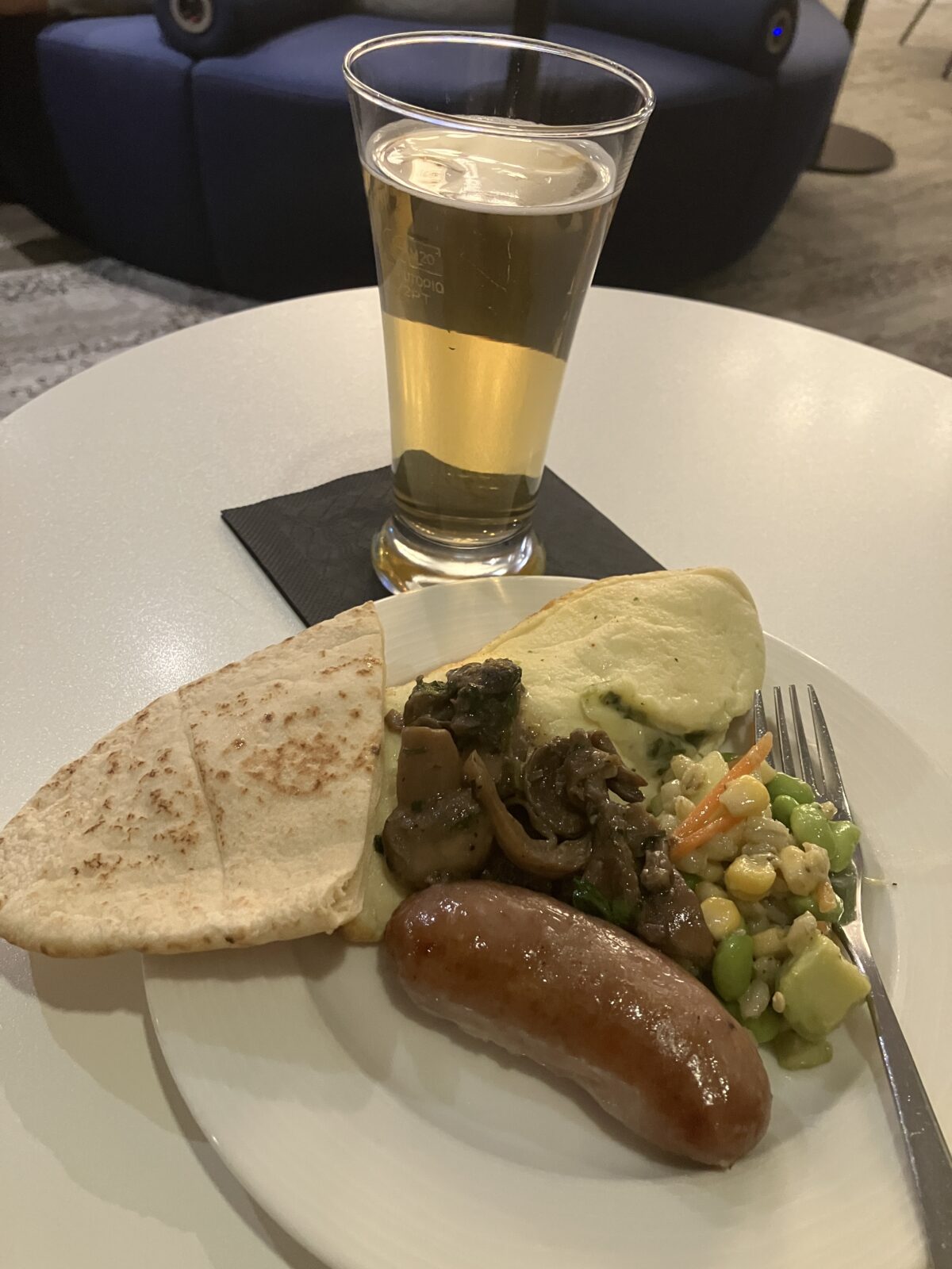 ロンドン・アメックス・センチュリオンラウンジ食事