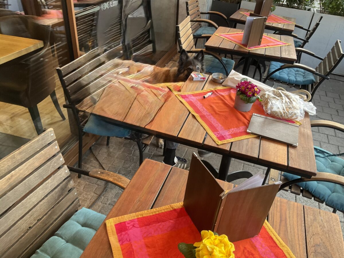 ルクセンブルクカフェFrench Café Hotel テラス席