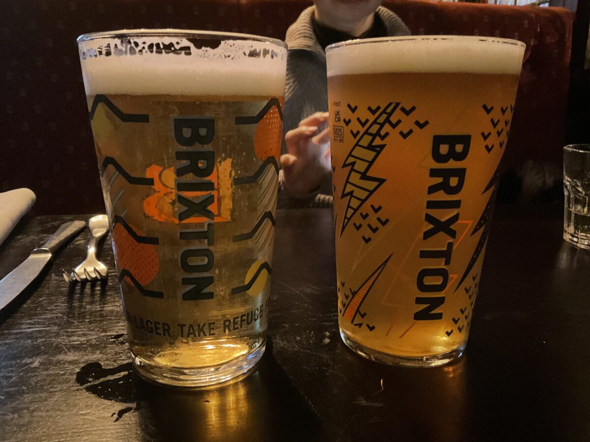 ロンドン パプ The Ship Tavern 注文品 ビール