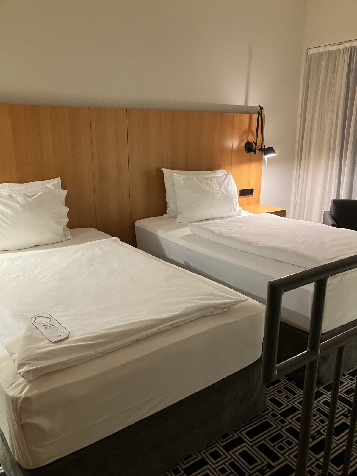 プラハホテル　NH Prague City　2階ツインベッド　