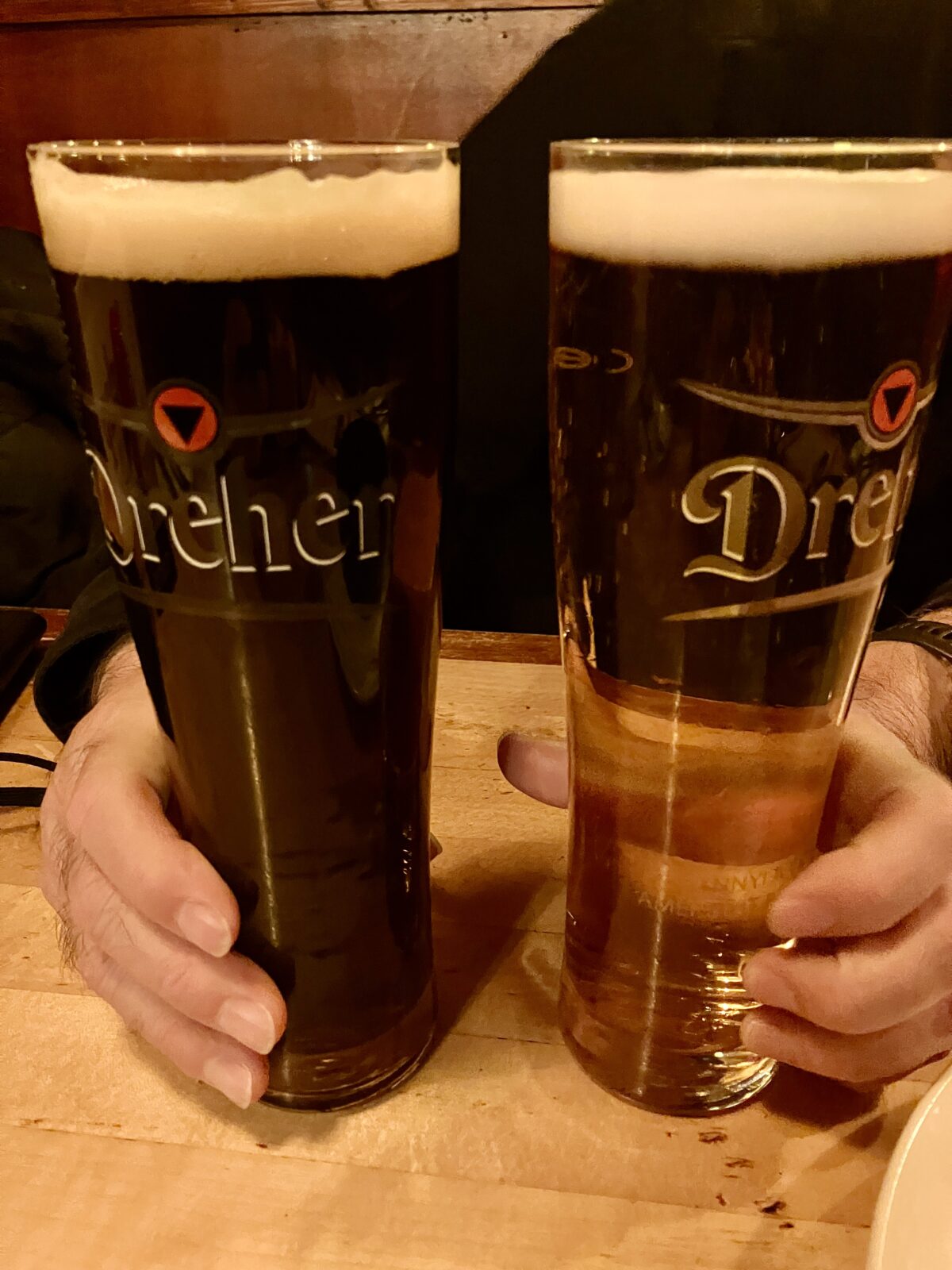 ブダペスト レストラン Blue Tomato ハンガリービール