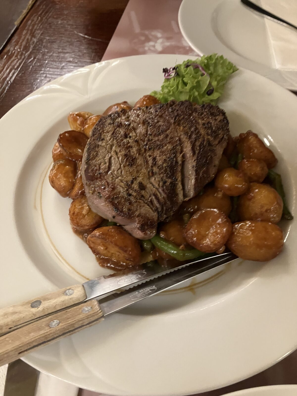 ブダペスト レストラン Mosselen Belgian Beer Café ステーキ