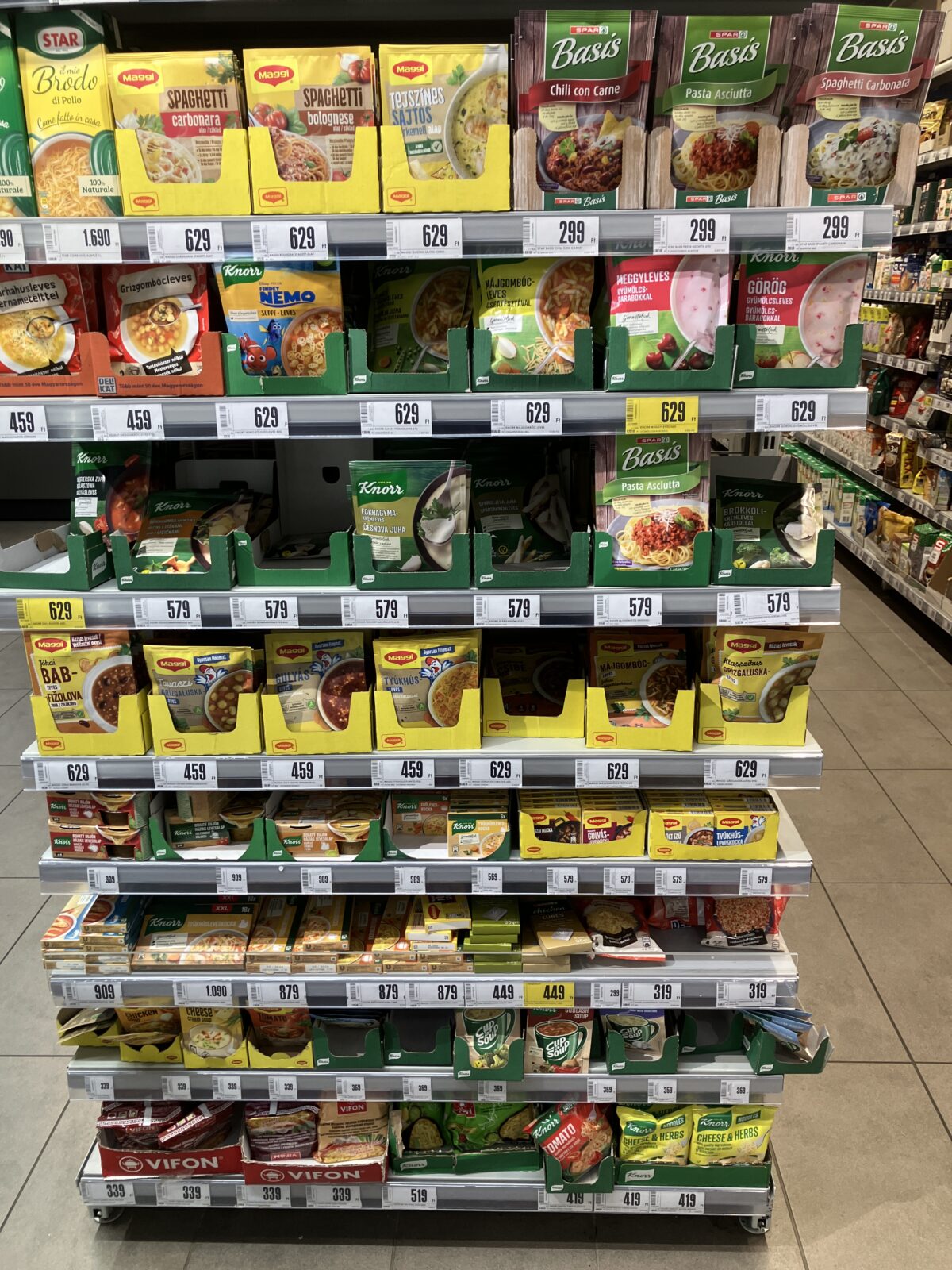 ブタペスト スーパーのインスタントスープ