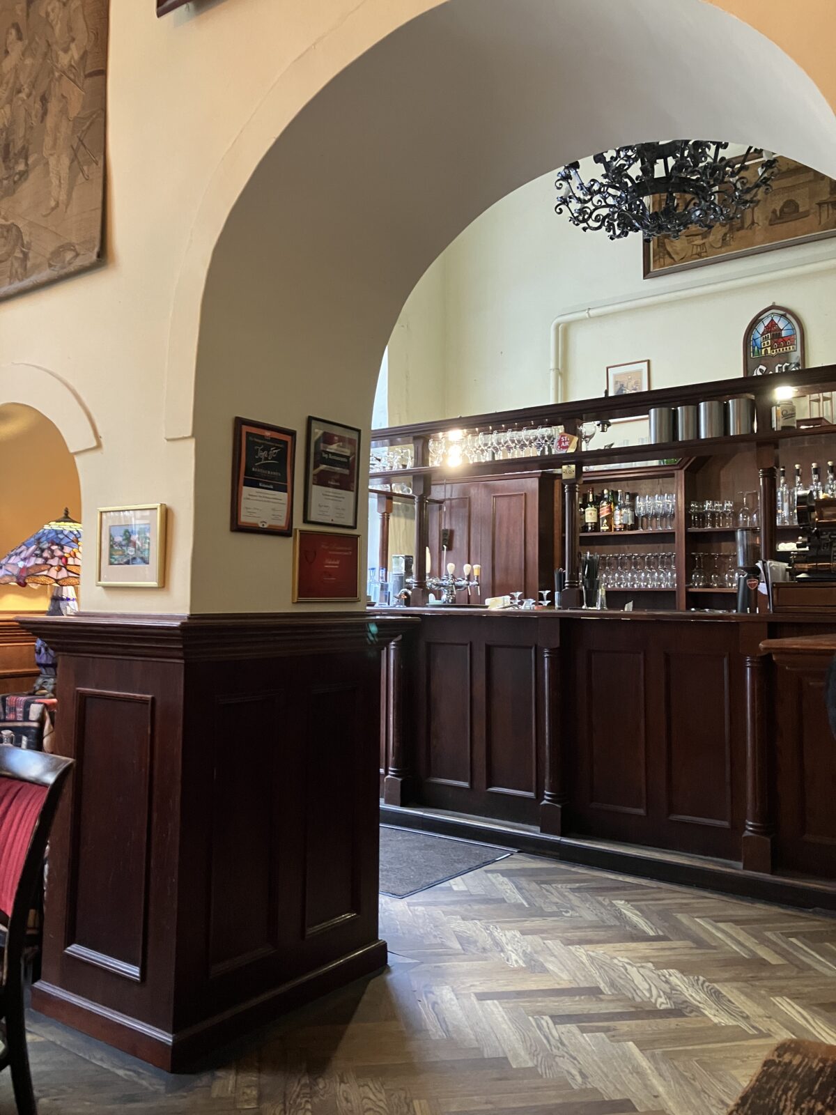 ブダペスト レストラン Kiskakukk Restaurant 店内