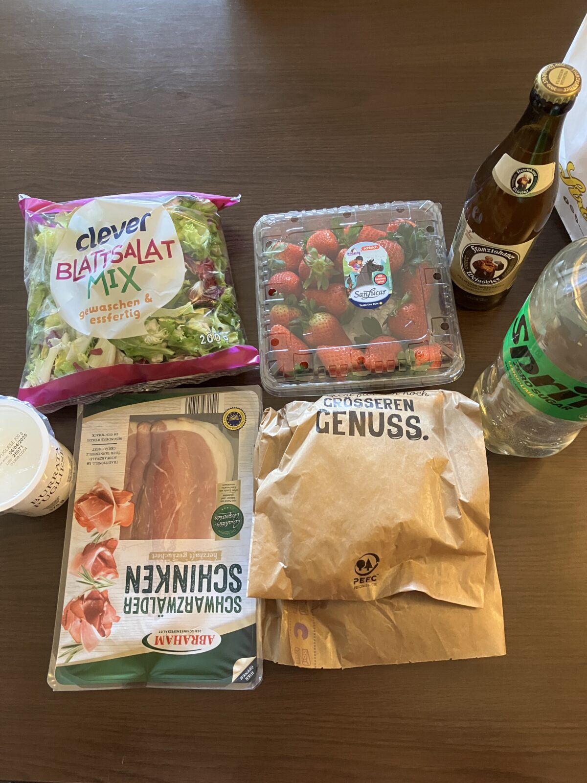 ウィーンのスーパー「BILLA」購入品