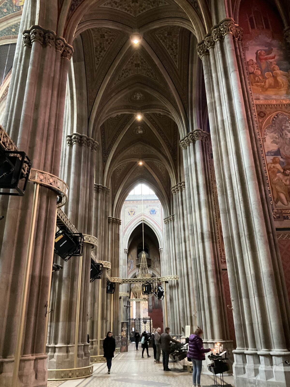 ウィーン観光・ヴォティーフ教会