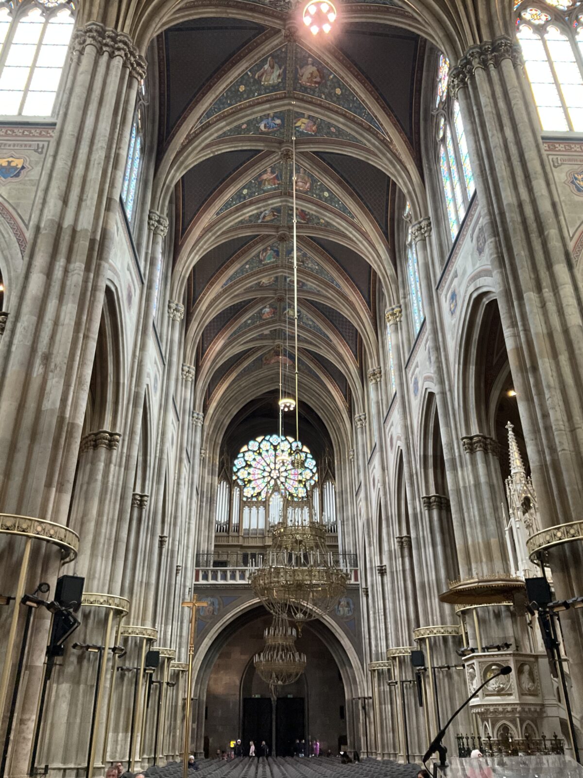 ウィーン観光・ヴォティーフ教会